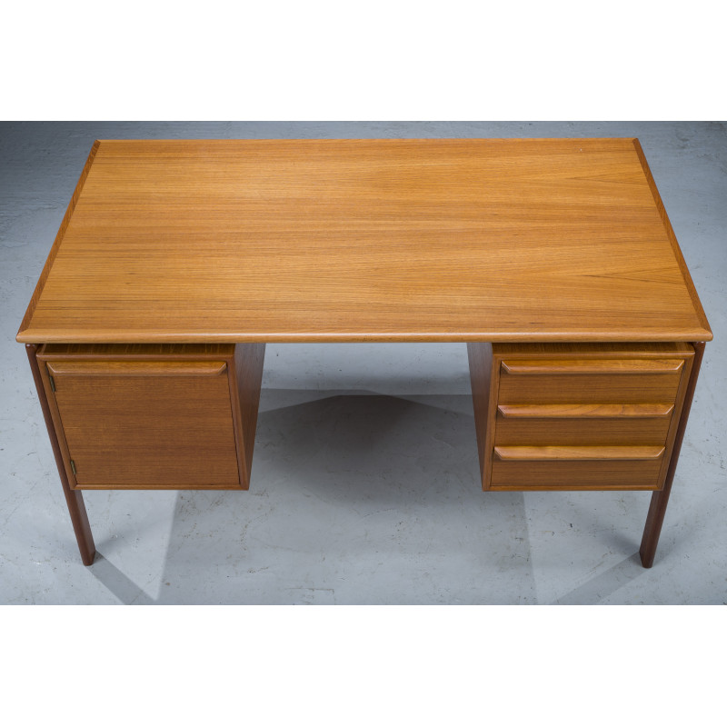 Mid-century teak desk by Gv Møbler, 1960s