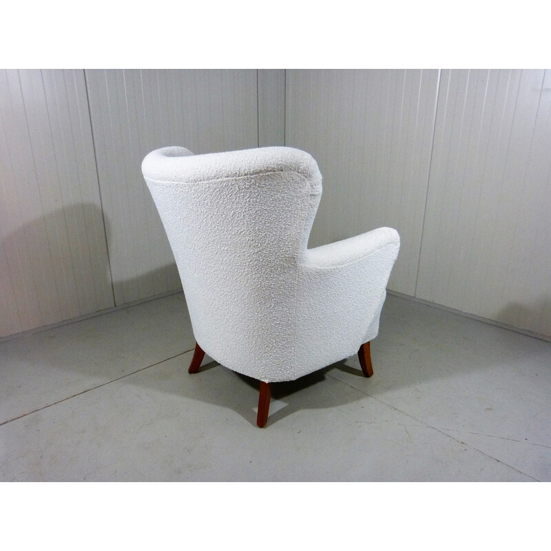 Sillón vintage de tela boucle blanca, Suecia años 50