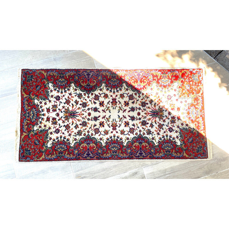 Vintage beige en rode wollen Perzisch tapijt