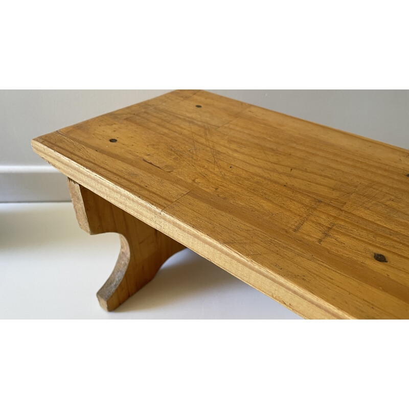 Taburete vintage de madera maciza