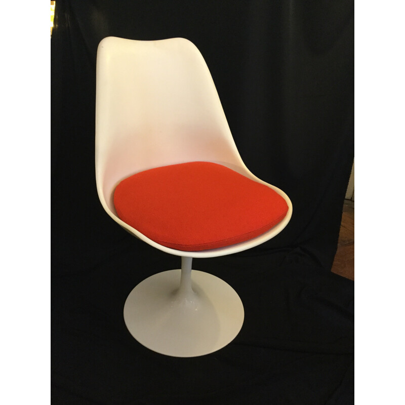 Knoll International pair of two "Tulipe" chairs - 1970s