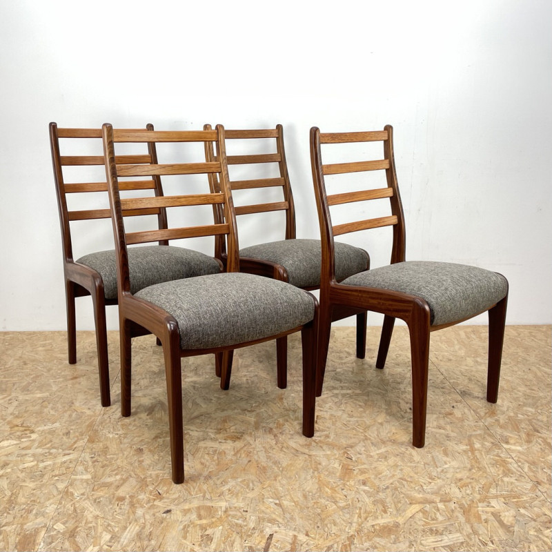 Set di 4 sedie da pranzo della metà del secolo scorso di Victor Wilkins, anni '70