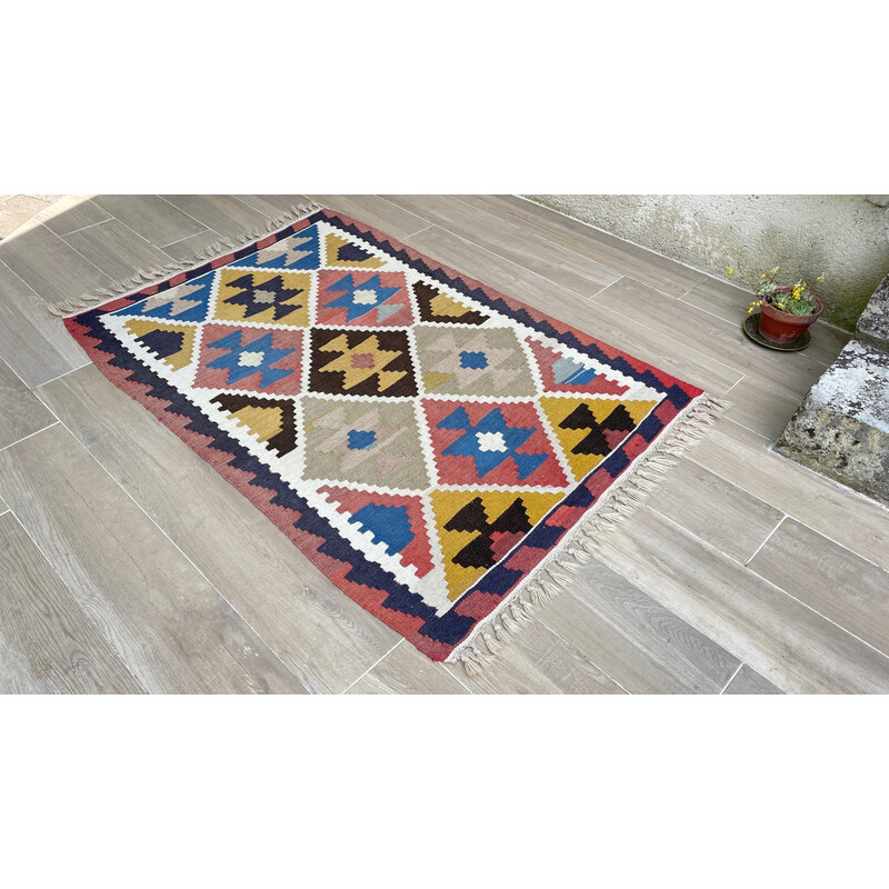 Vintage kilim rug in pure wool