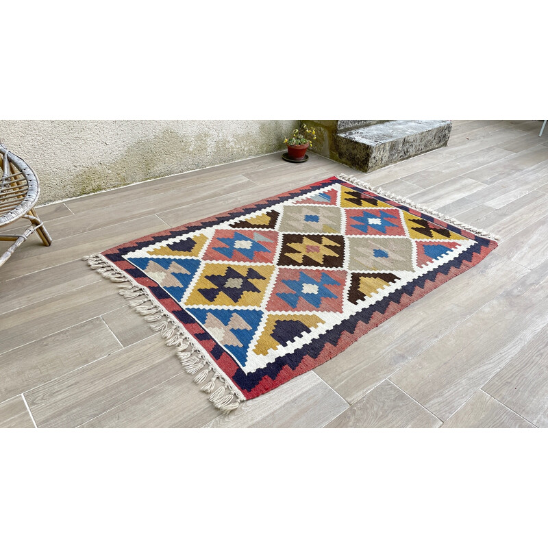 Vintage kilim rug in pure wool