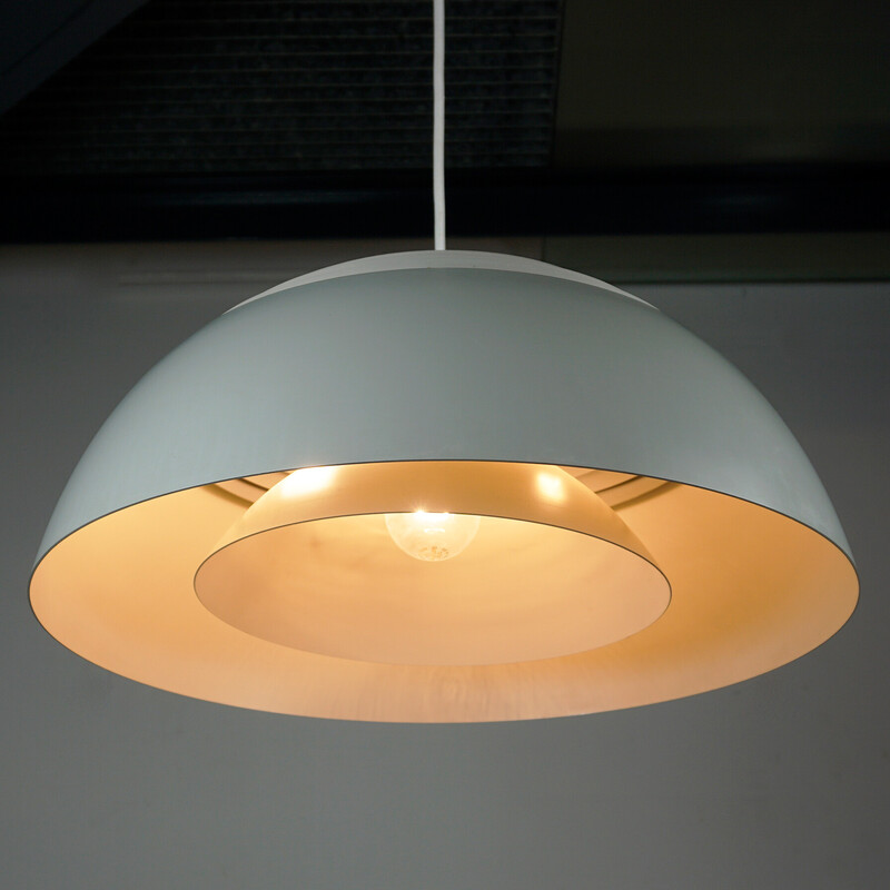 Lampada a sospensione vintage AJ Royal bianca di Arne Jacobsen per Louis Poulsen, Danimarca 1960