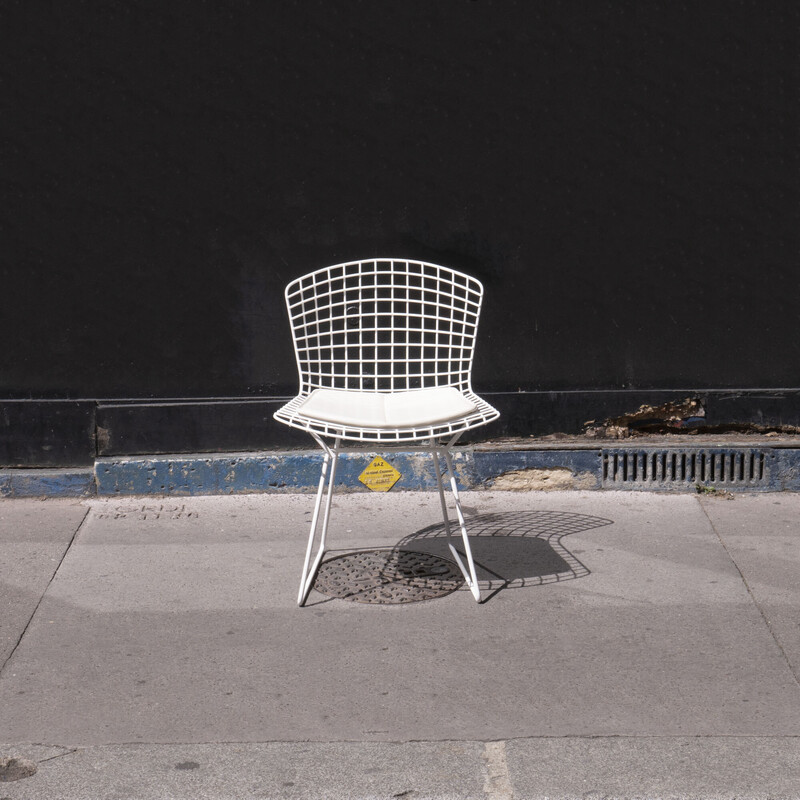 Set van 4 vintage wit metalen stoelen met patina van Harry Bertoia voor Knoll, 1980