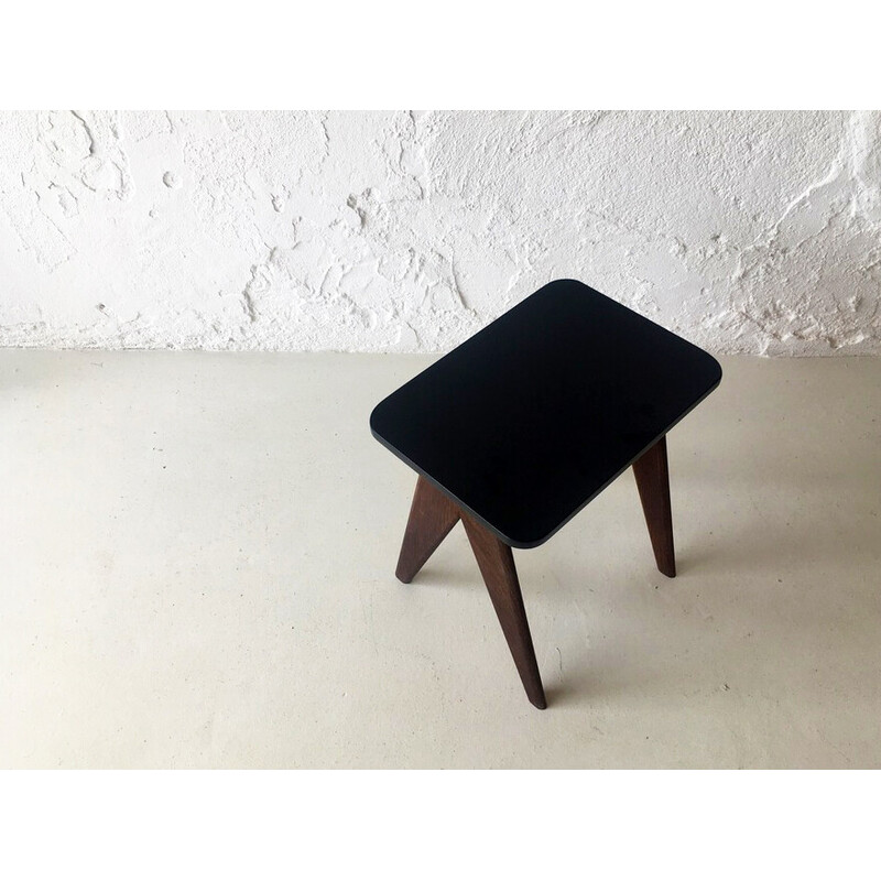 Mesa auxiliar vintage de roble con tablero negro, 1960