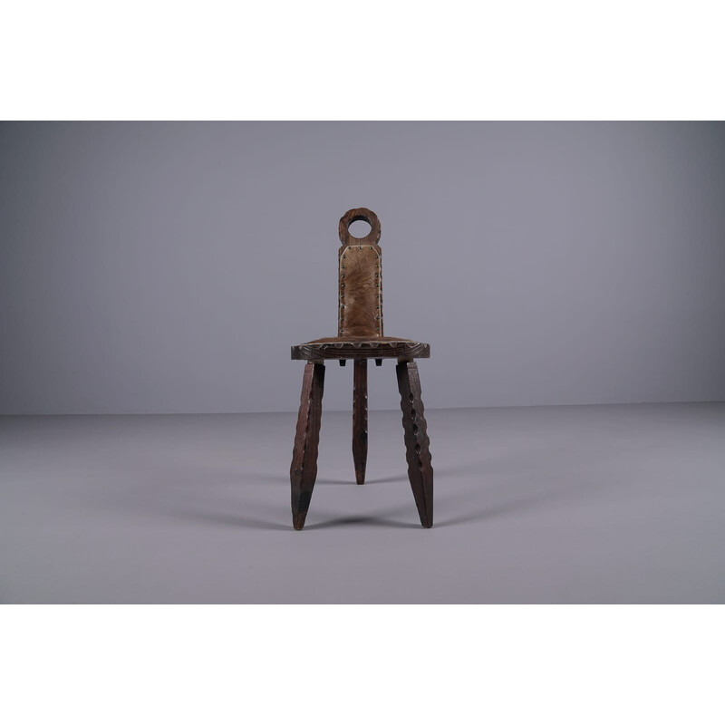 Chaise sculptée Brutaliste vintage à 3 pieds, France 1960