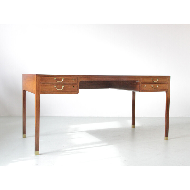 Scandinavisch vintage bureau in Rio palissander van Ole Wanscher voor A.J. Iversen