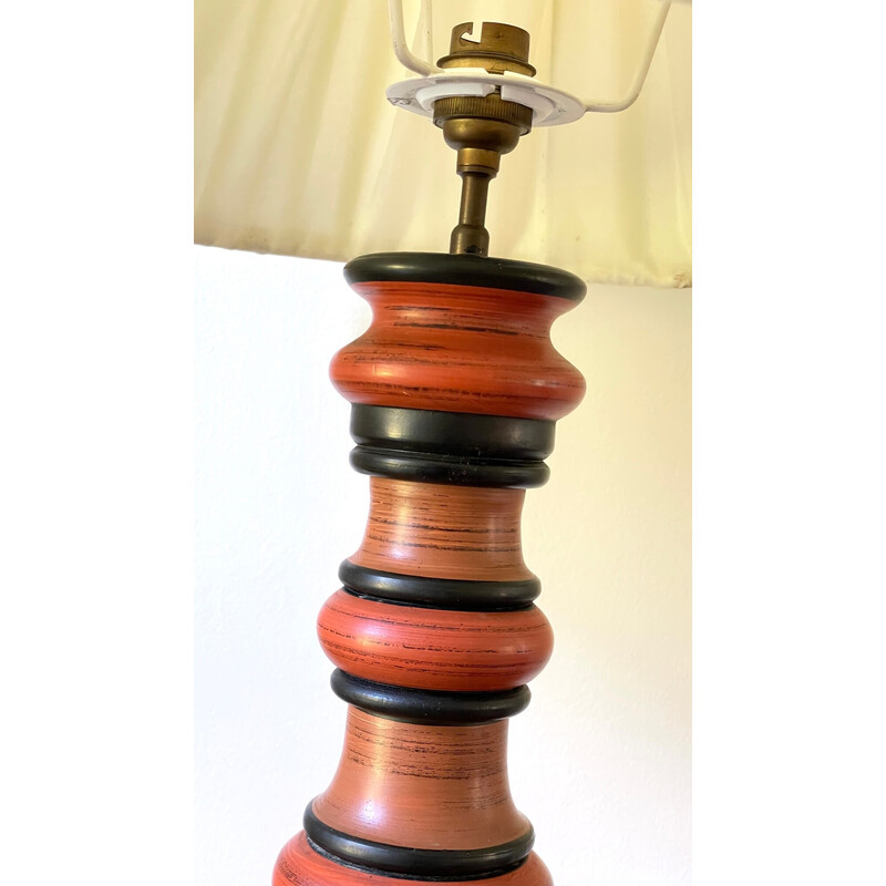 Vintage lamp in turned wood