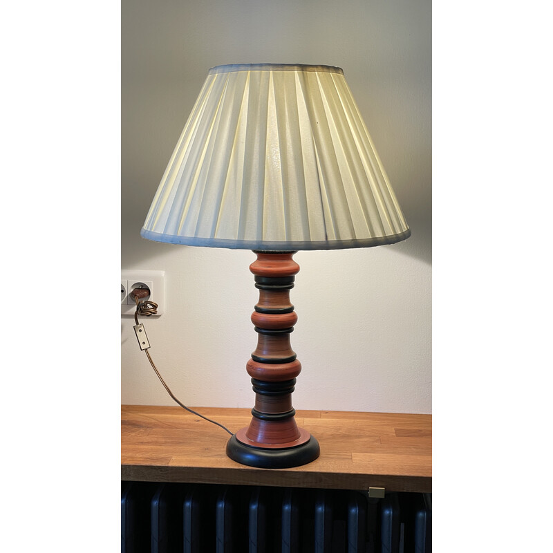 Vintage gedraaide houten lamp
