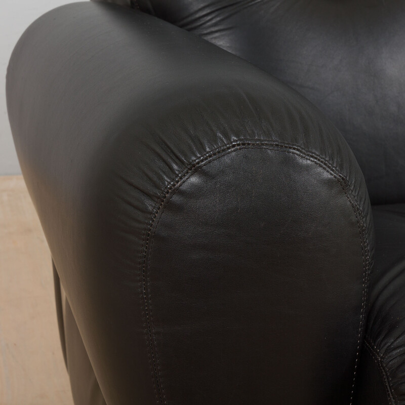 Italian vintage black leather Tufted 3 seater sofa by Adriano Piazzessi, 1970s