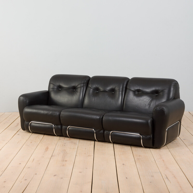 Sofá de couro preto vintage italiano Tufted 3 seater por Adriano Piazzessi, 1970s