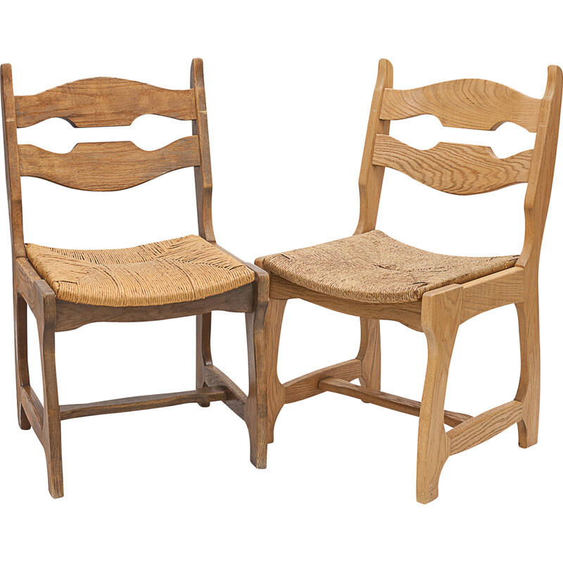 Par de cadeiras de madeira maciça vintage e palha de Guillerme e Chambron, 1950