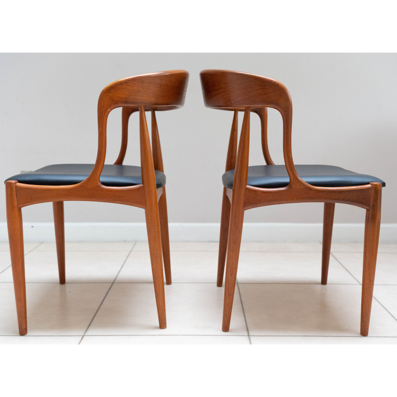 Set of 4 vintage teak dining chairs by Johannes Andersen for Uldum, 1955-1965