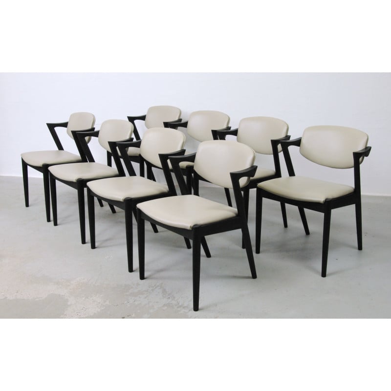 Ensemble de 8 chaises vintage en chêne avec rembourrage par Kai Kristiansen
