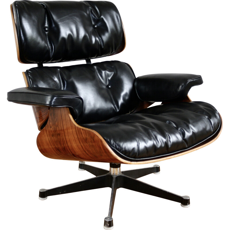 en lederen fauteuil en Ray Eames International Furniture, 1972