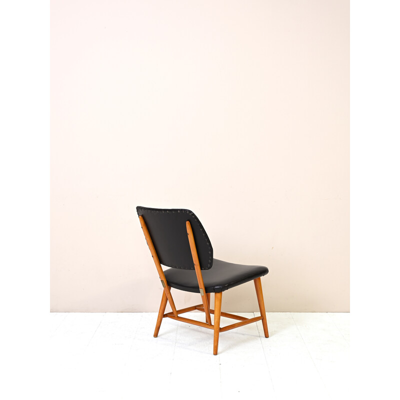 Alter skandinavischer Stuhl aus Holz und Leder, 1950er Jahre