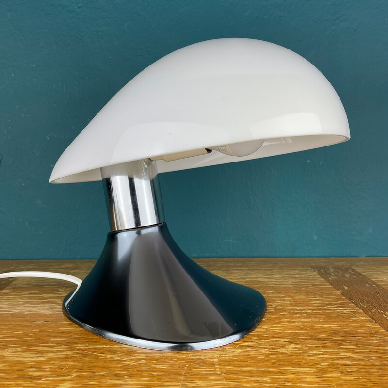 Lampe de table vintage Cobra par Harvey Guzzini, Italie 1960