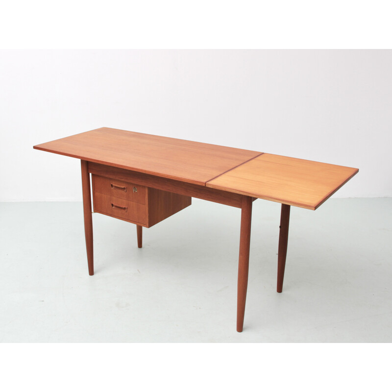 Skandinavischer Vintage-Schreibtisch mit Teakholzklappe und spitz zulaufenden Beinen