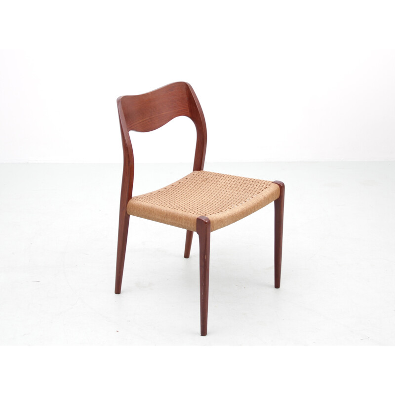 Set van 4 Scandinavische vintage teakhouten stoelen model 71 van Niels O. Møller