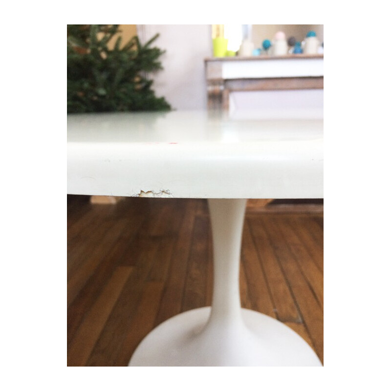 Fiberglass and plastic table with tulip-shaped leg - 1970s