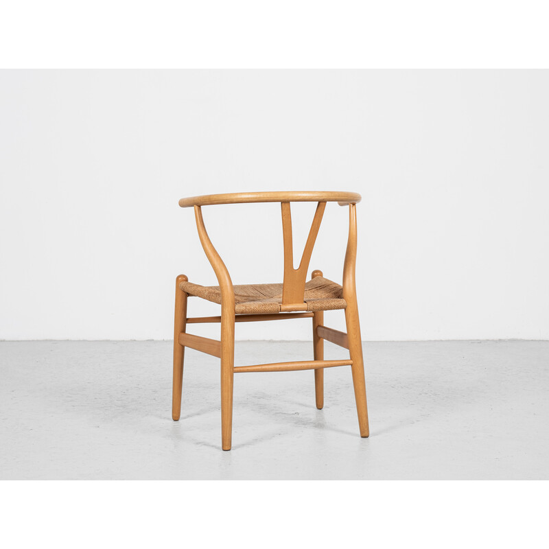 Vintage "wishbone" chair in wood and paper cord by Hans Wegner for Carl Hansen and Søn, Denmark 1960s