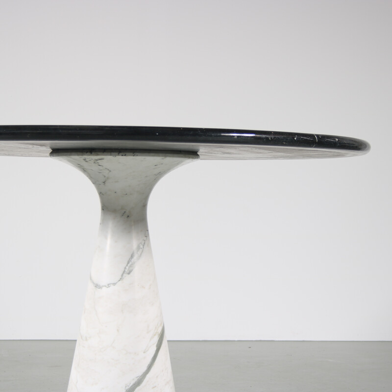 Vintage dining table in white marble with a round black marble top by Angelo Mangiarotti for Skipper, Italy 1960s