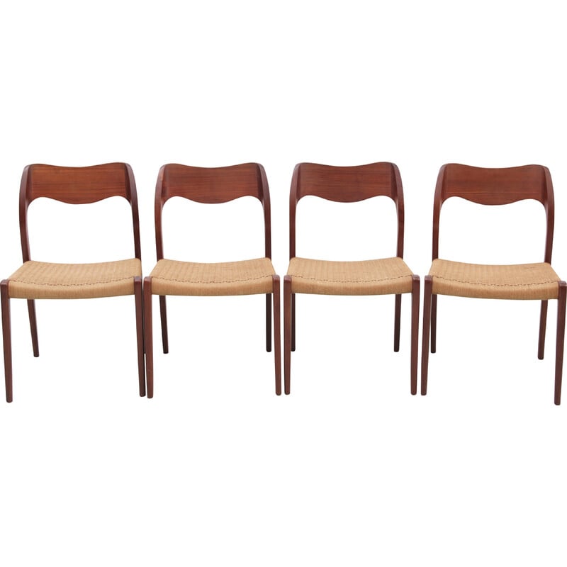 Série de 4 chaises scandinaves - teck