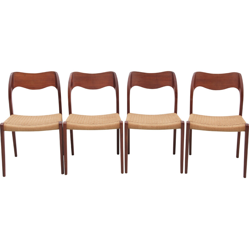 Série de 4 chaises scandinaves vintage en teck modèle 71 par Niels O. Møller