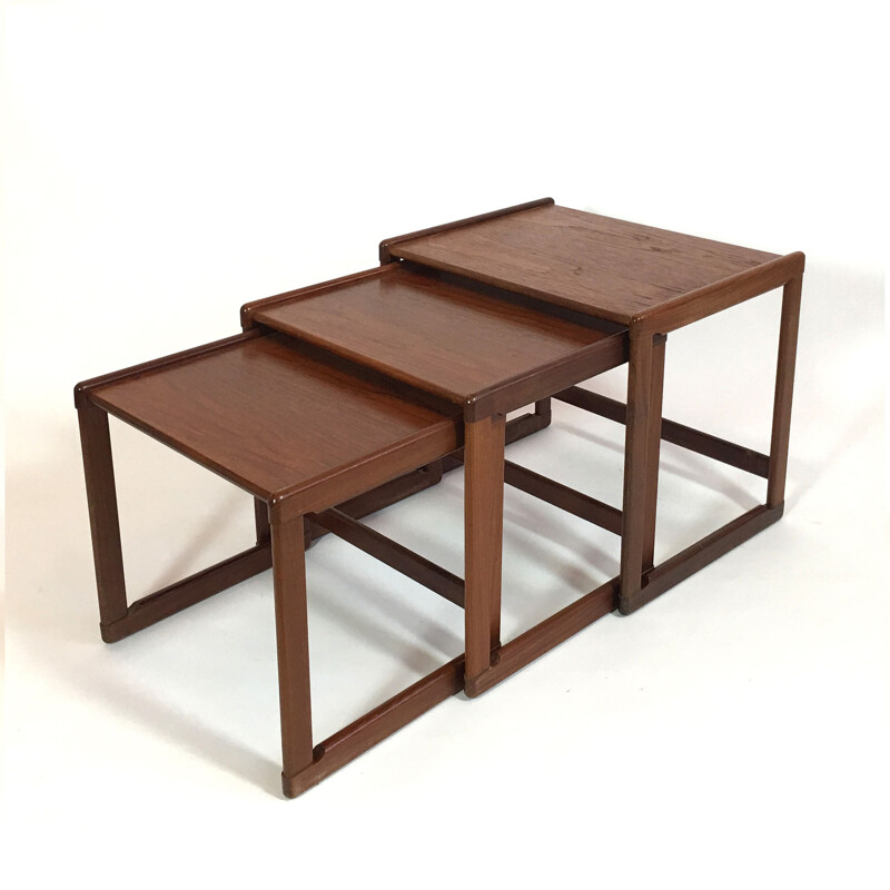 Scandinavian nesting tables in teak - 1960