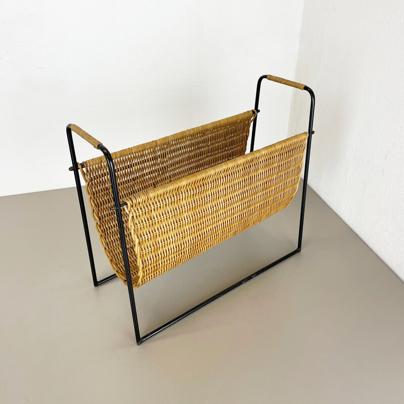 Mid-century rattan Bauhaus magazine rack, France 1970s