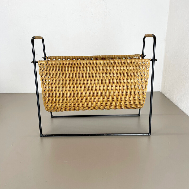 Mid-century rattan Bauhaus magazine rack, France 1970s