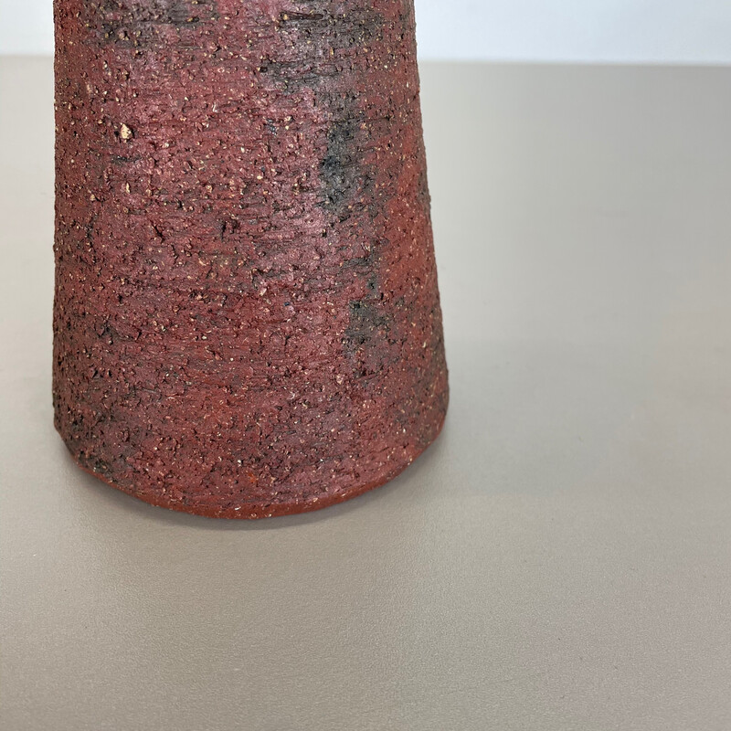 Vaso astratto vintage in ceramica rossa Studio Pottery di Gerhard Liebenthron, Germania anni '70