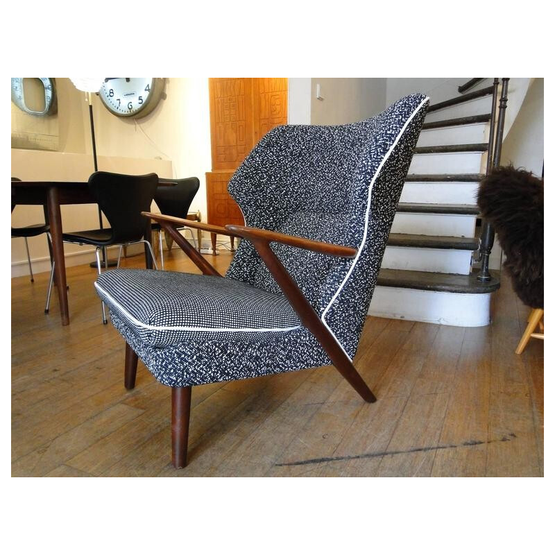 Decorative lounge chair by Danish designer Kurt Olsen for Slagelse Mobelvaerk - 1950s