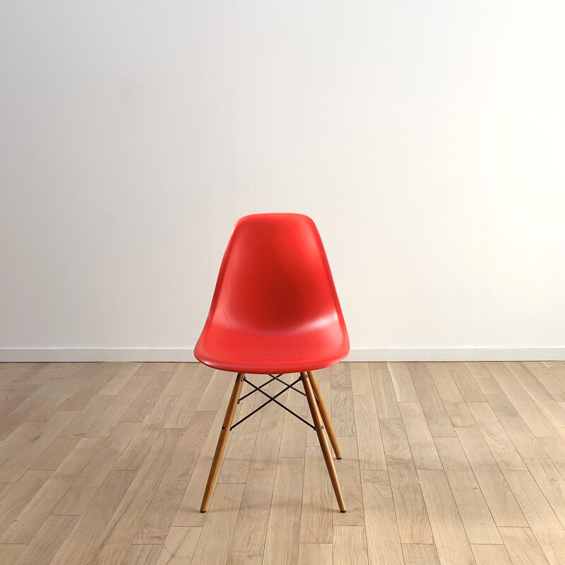 Vintage Dsw chair by Charles and Ray Eames for Vitra