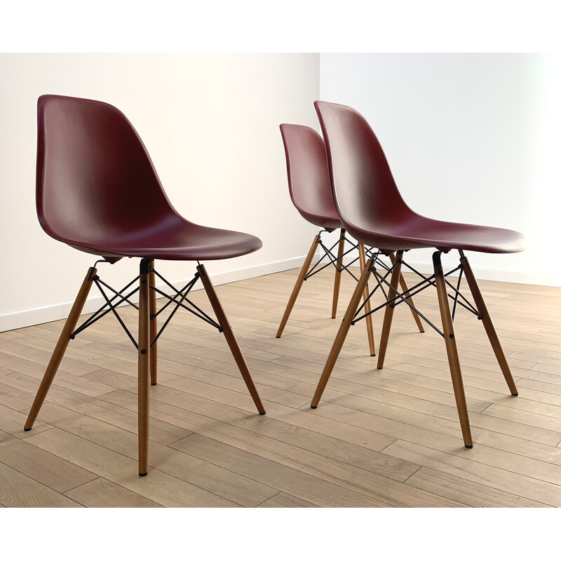 Cadeira Vintage Dsw de Charles e Ray Eames para Vitra