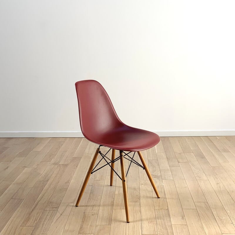 Sedia vintage Dsw di Charles e Ray Eames per Vitra