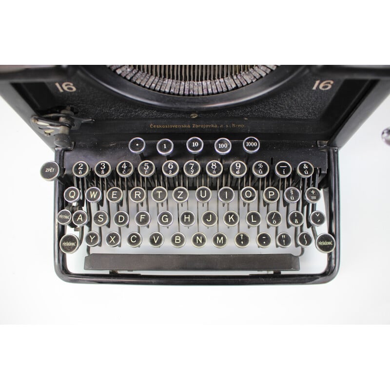 Machine à écrire vintage par Remington, Tchécoslovaquie 1935