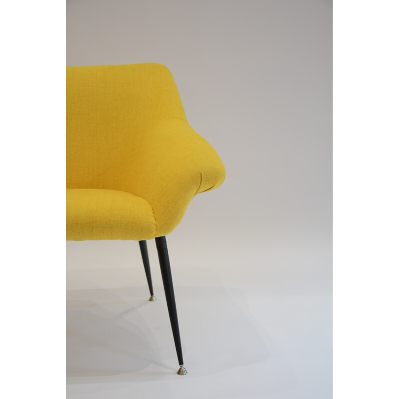 Fauteuil coquille en jaune - 1970