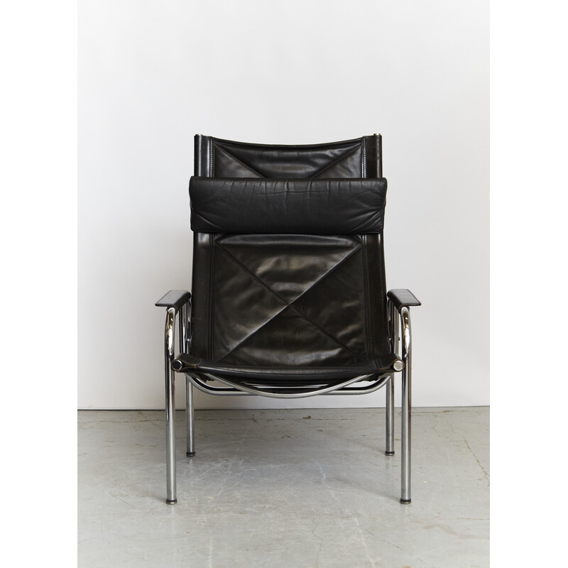 He1106 vintage armchair in chrome steel and leather by Hans Eichenberger for Strässle