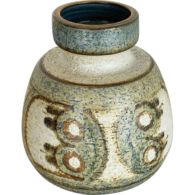 vase de poterie d'atelier