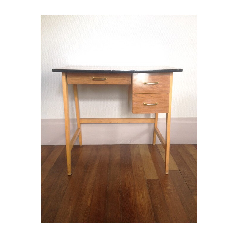 Child desk and its chair - 1960s