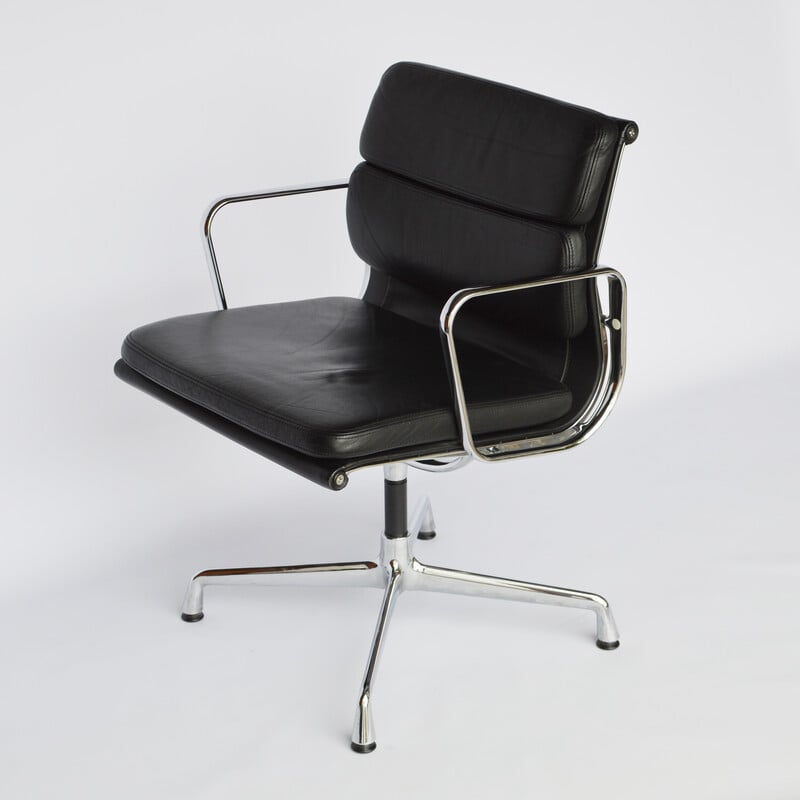 Cadeira de escritório Vintage Eames Ea 208 em cromo e couro de Vitra
