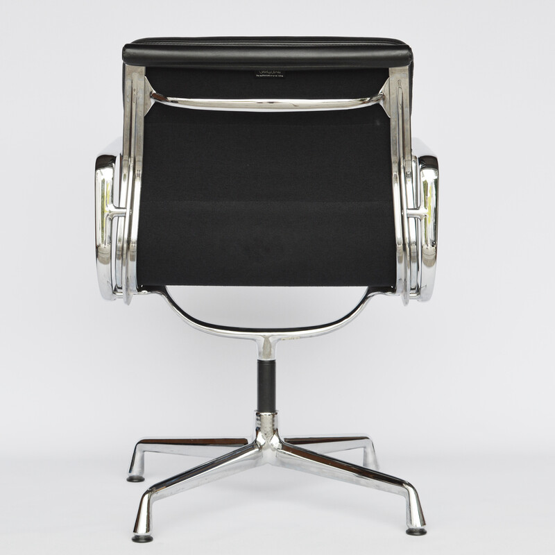 Cadeira de escritório Vintage Eames Ea 208 em cromo e couro de Vitra
