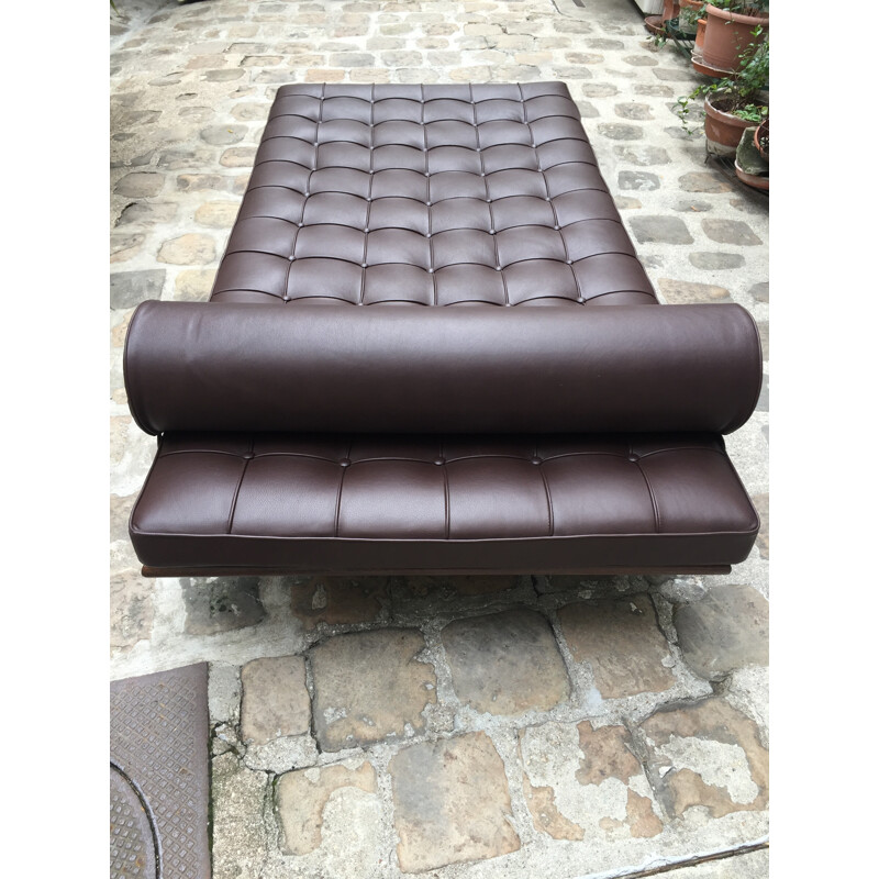 Knoll "Barcelona" daybed in brown leather, Mies VAN DER ROHE - 2000 **