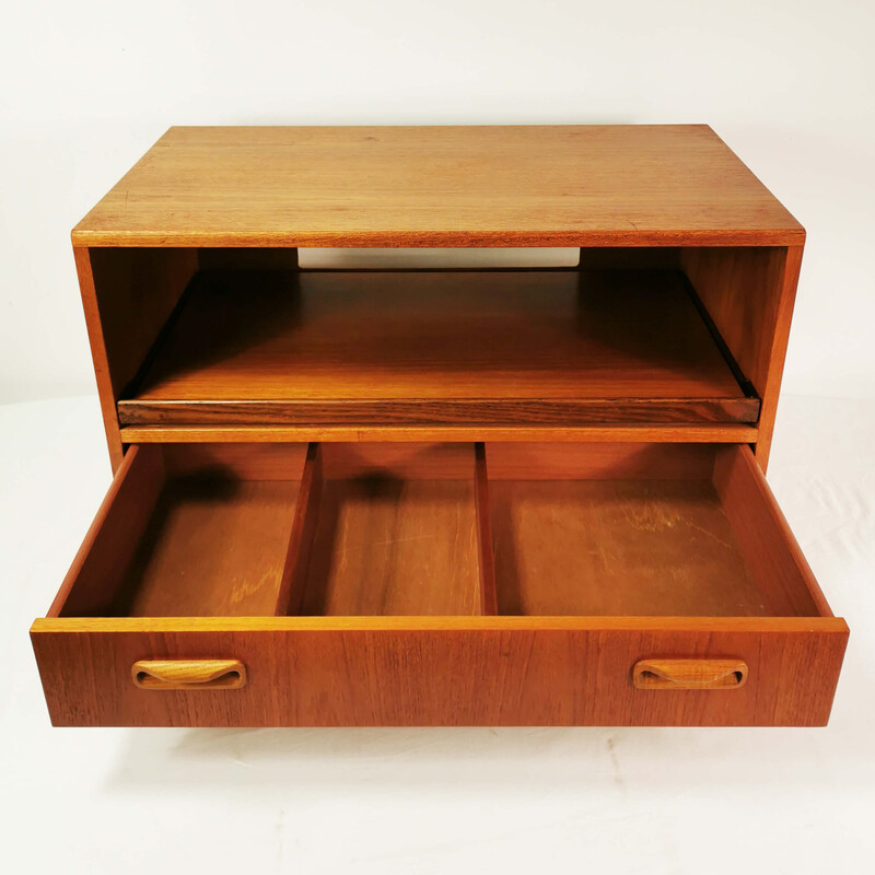 Gabinete Vintage teak TV por V. Wilkins para Gplan, Inglaterra Anos 60