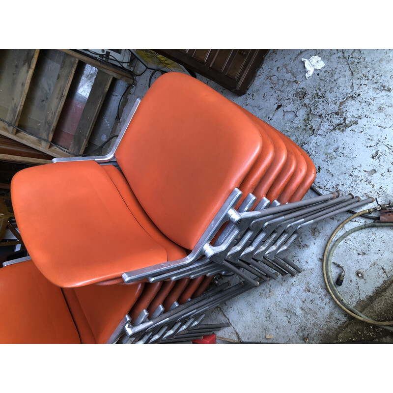 Set di 22 sedie impilabili vintage in skai di Piretti Castelli