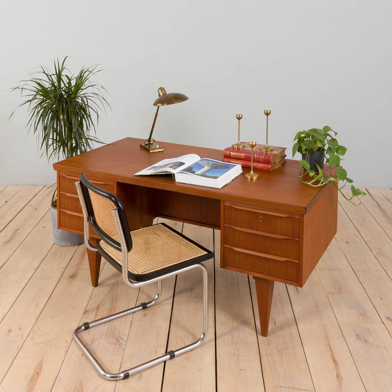 Deens vintage teakhouten bureau, 1960