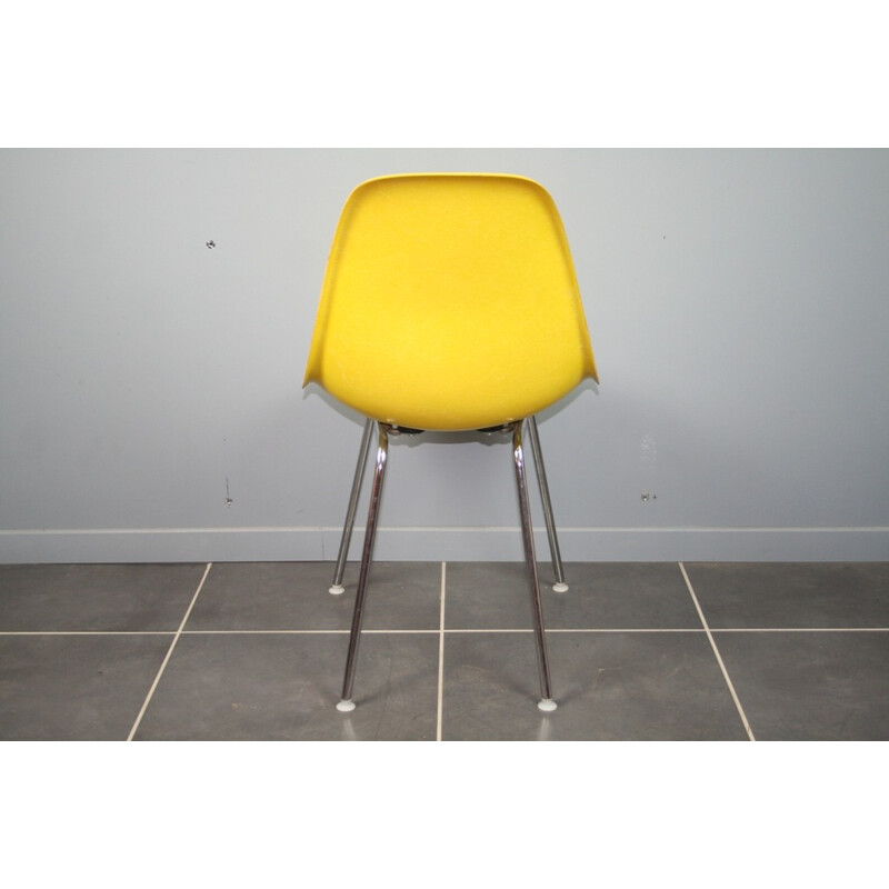 "Dsx" yellow chair in fiber glass and chromed steel by Eames for Herman miller - 1960s